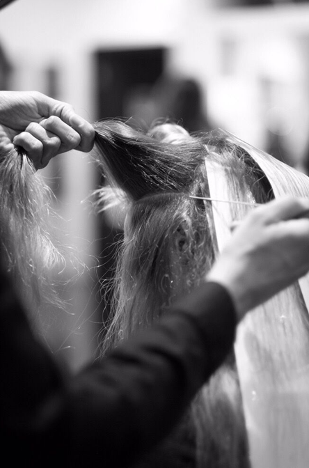 Why Celebrity Stylists Choose Beaded Row Hair Extensions Over Traditional Tape-Ins at the Best Hair Salon in Austin for Color